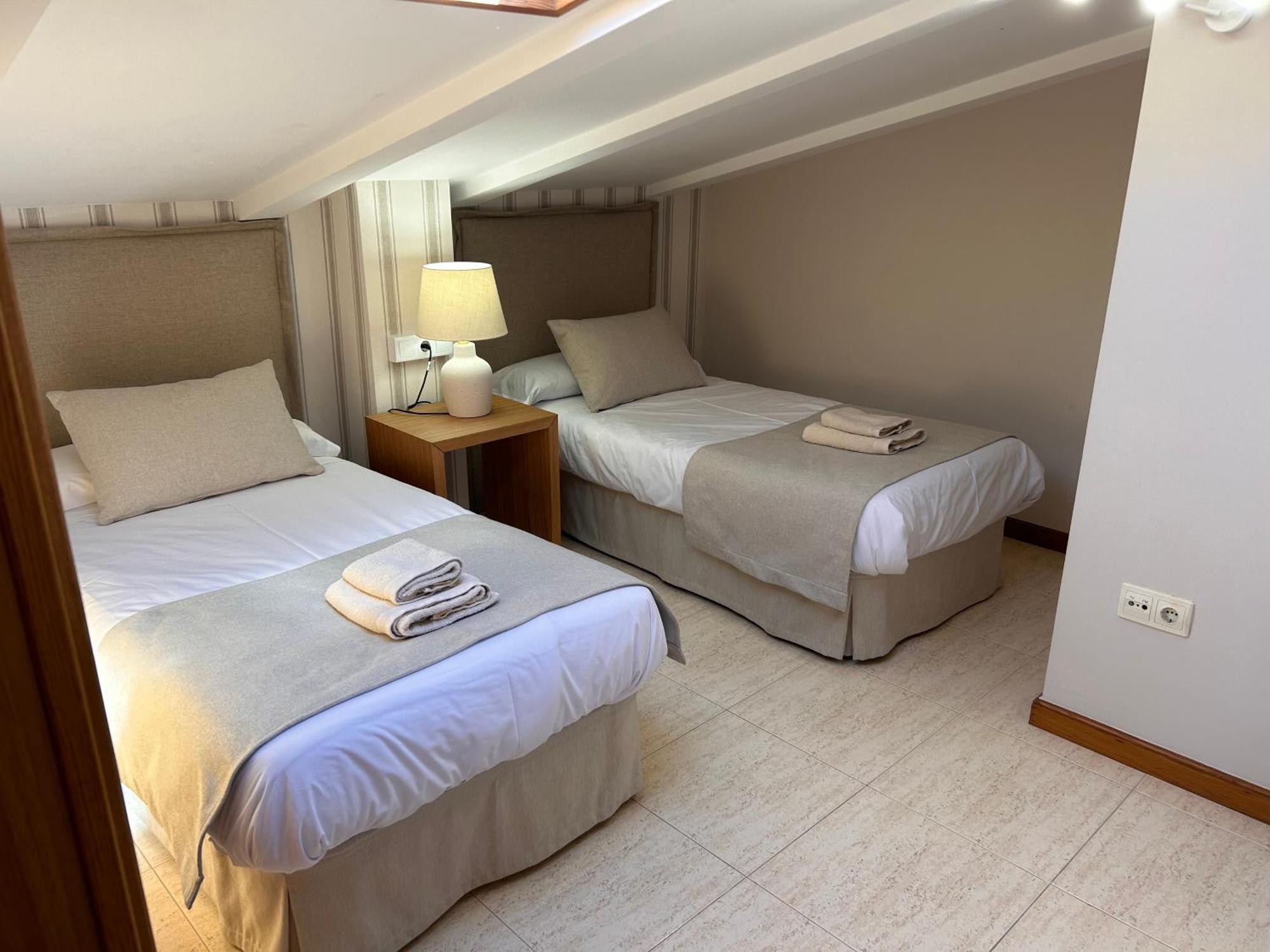 Apartamentos Fontenla-Lanzada Soutullo Exteriör bild